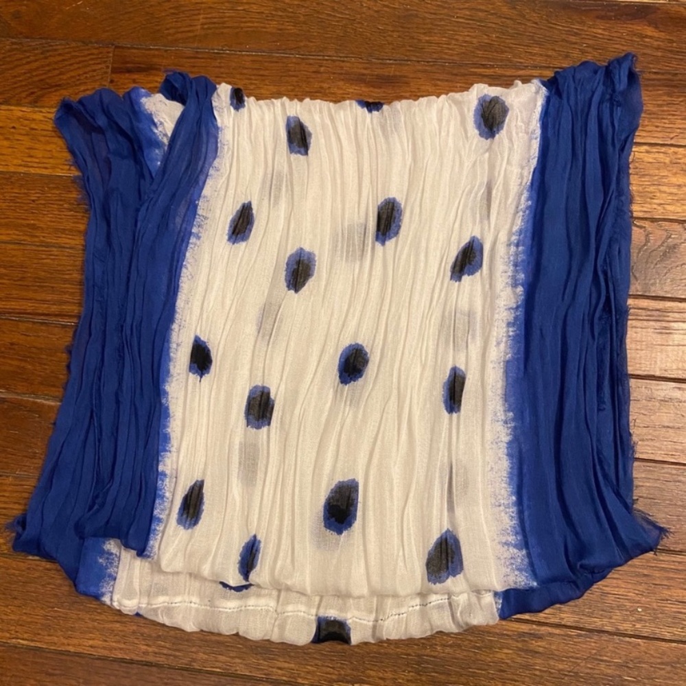 Scarf: blue/white